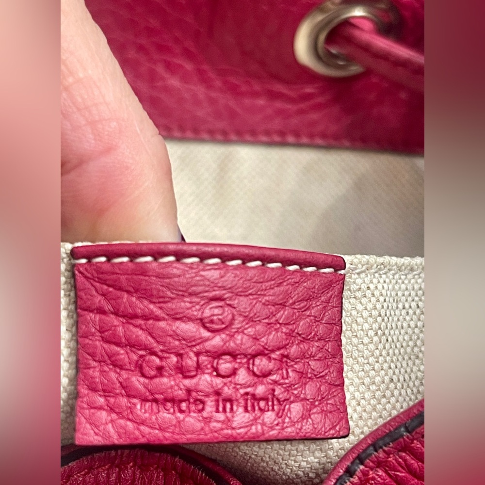 Gucci Bamboo 387149 Small Backpack w/Tassels Pebbled Leather Vintage Raspberry - Picture 10 of 16